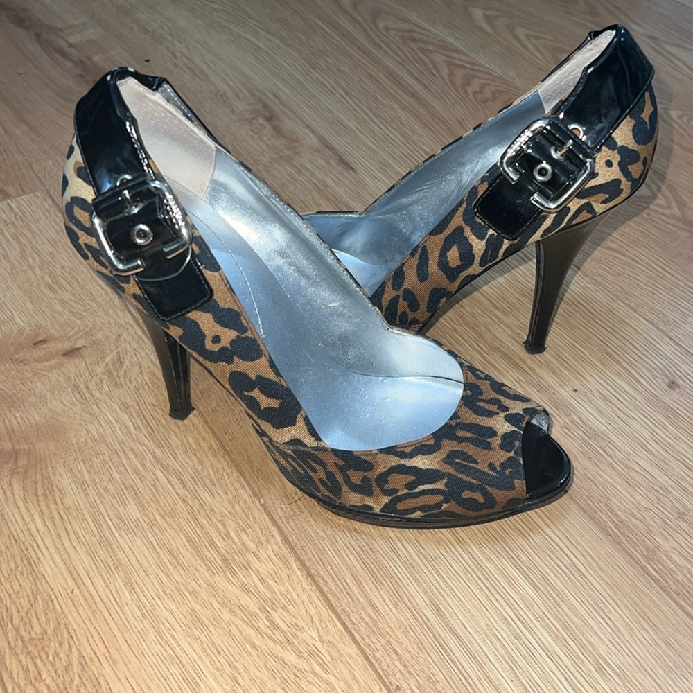 Guess Cheetah Print, Peek-a-boo toed Heels size 9